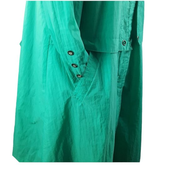 Incognito Women Lightweight Jacket or Windbreaker Green - Picture 6 of 10